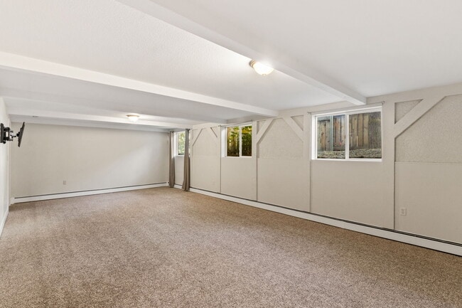 Building Photo - 2407 Virgo Dr