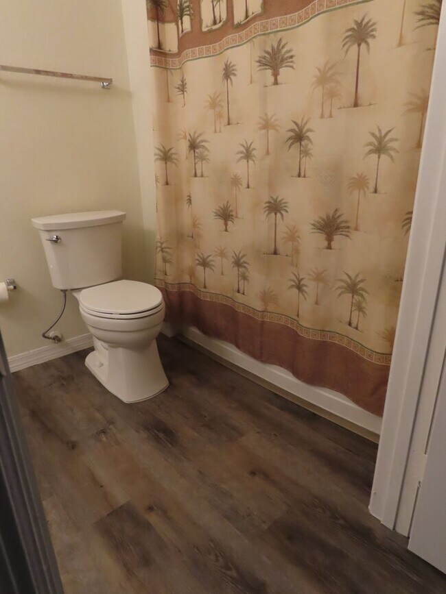 Building Photo - Orlando Park Central Gated Resort Style Co...