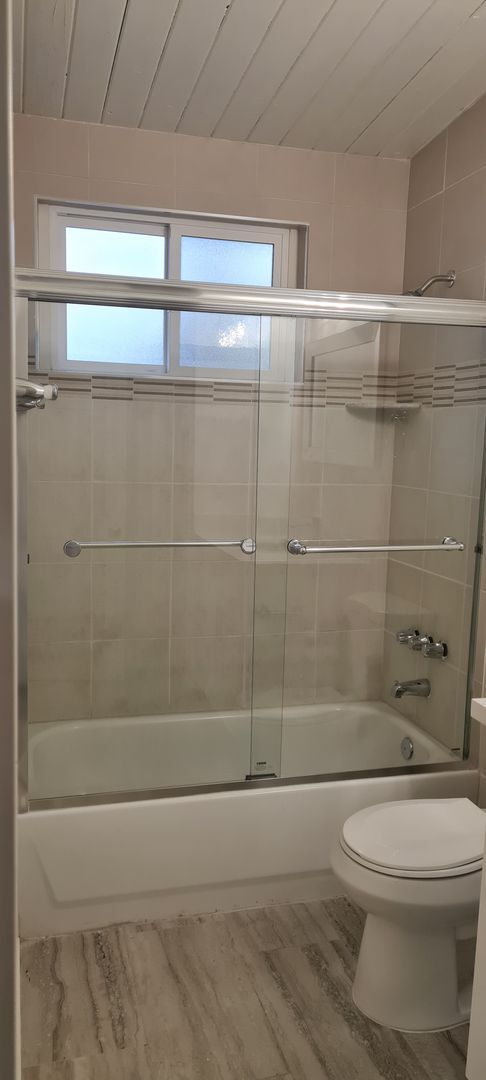 Building Photo - Remodeled 1 Bedroom Unit in Orange