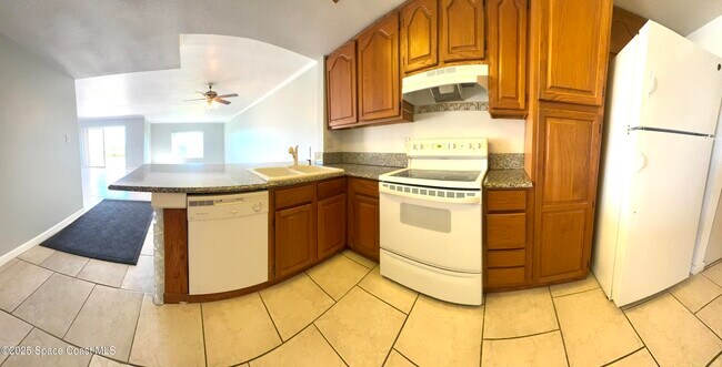 Building Photo - 1415 N Hwy A1A