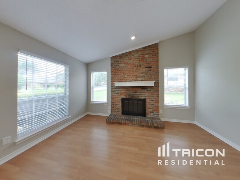 Building Photo - 8311 Rock Brook St