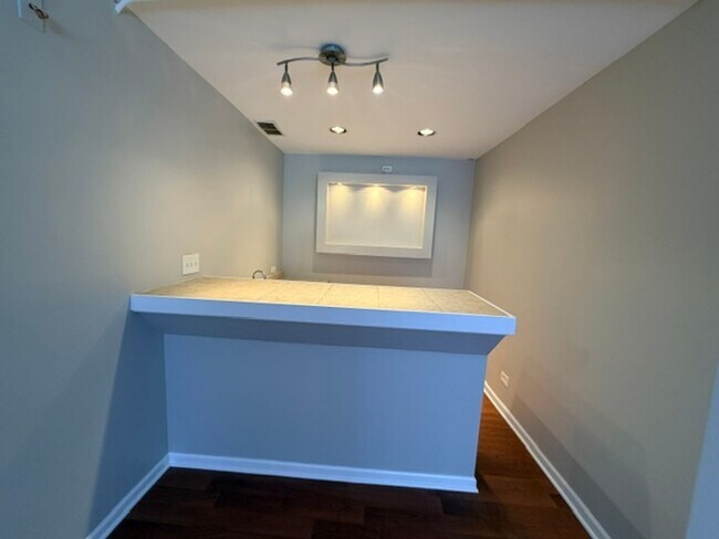 Building Photo - Beautiful and cozy home with 3 bedrooms and 2 full bathrooms and finished basement