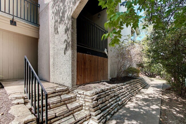 Building Photo - K074 - Malaga #408