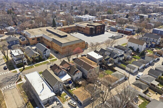 Building Photo - 907 Ferdinand Ave