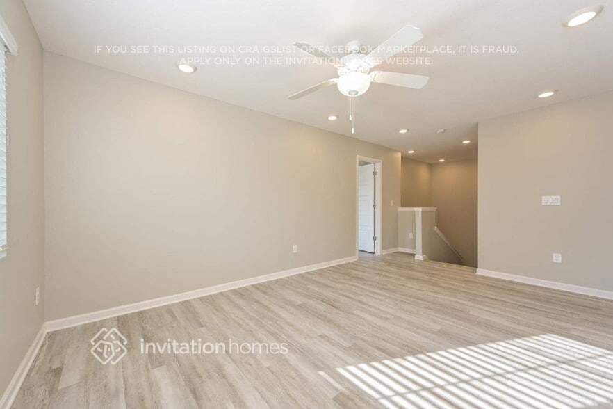 Building Photo - 1809 S Elk Way