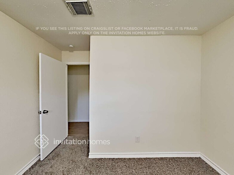 Building Photo - 19607 Horseshoe Lake Ln