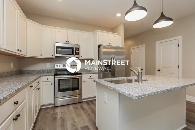 Building Photo - 3 Bedroom Pet-Friendly Home in Gallatin, TN with Main Street Renewal