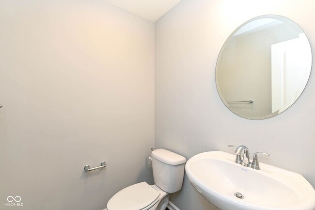 Building Photo - 1357 Agogo Way