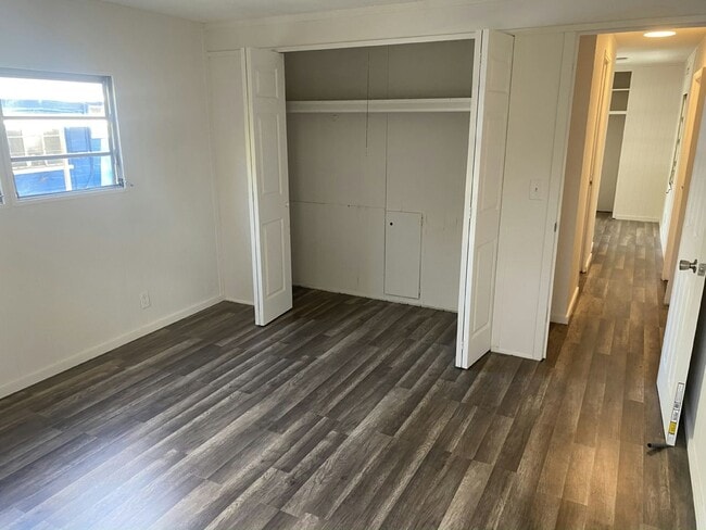 Building Photo - 5 Tavares Rd