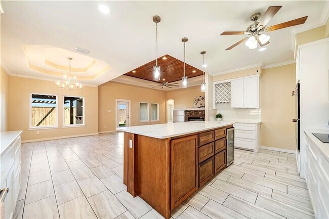 Building Photo - 4BR/3BA in Southside