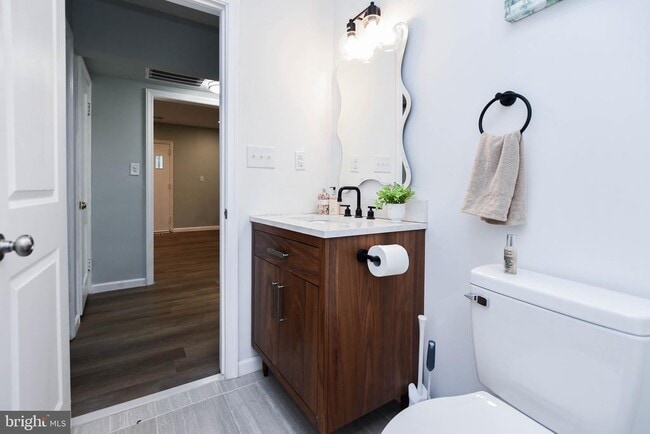 Building Photo - 3802 Cedar Dr