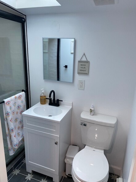 Building Photo - 136 West St