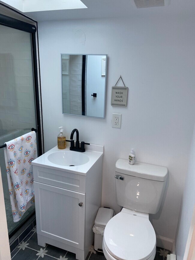 Building Photo - 136 West St