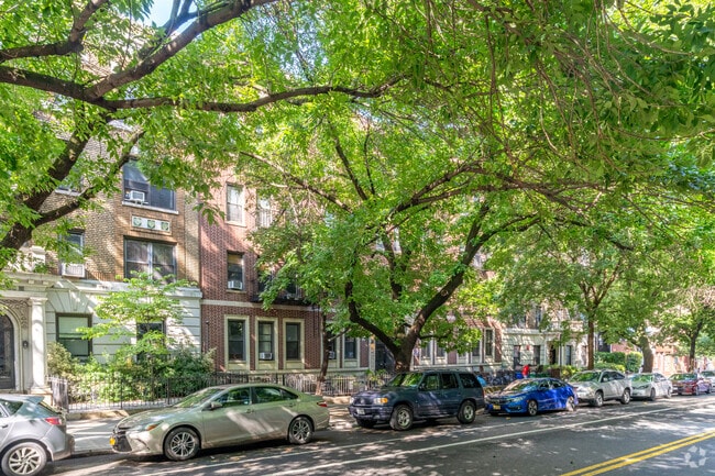 Building Photo - 417 St Johns Place
