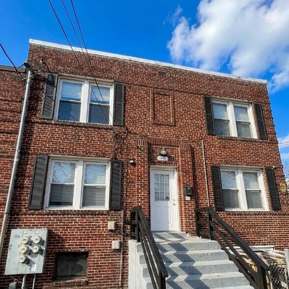 Building Photo - 2820 Pomeroy Rd SE