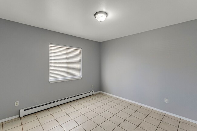 Building Photo - 3249 White Ave