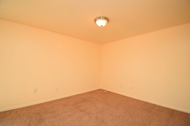 Building Photo - Modern 4 bed Home in Prime West Valley Location!!