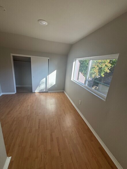 Building Photo - 8015 N John Ave