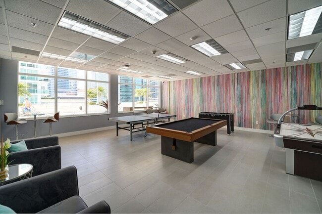Building Photo - Brickell Bay Club