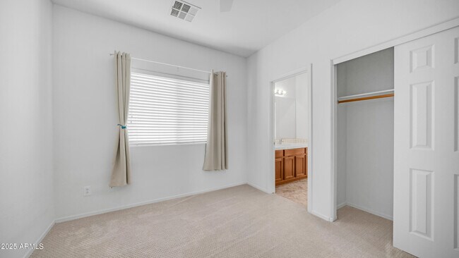 Building Photo - 5131 W El Cortez Trail