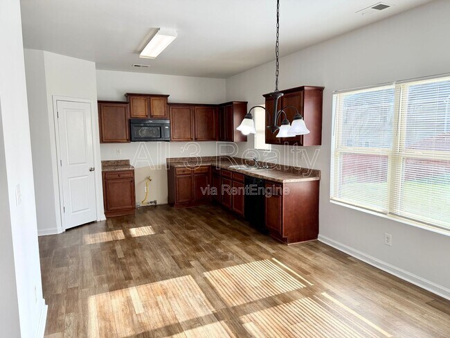 Building Photo - 6107 Heisler St