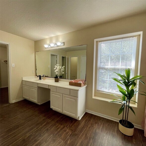 Building Photo - 17838 June Forest Dr