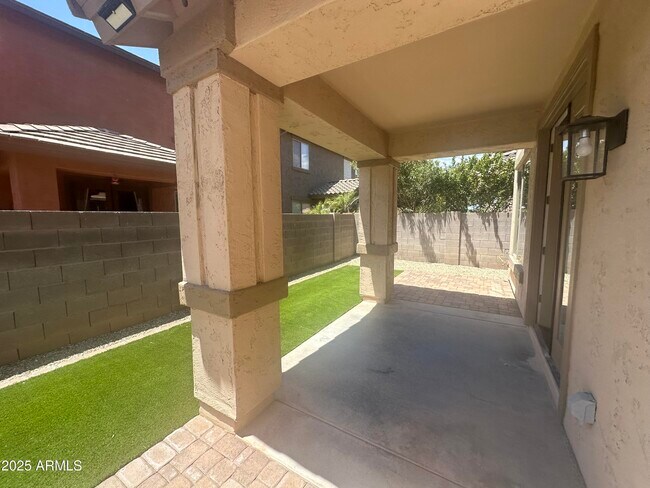 Building Photo - 3829 E Morelos St