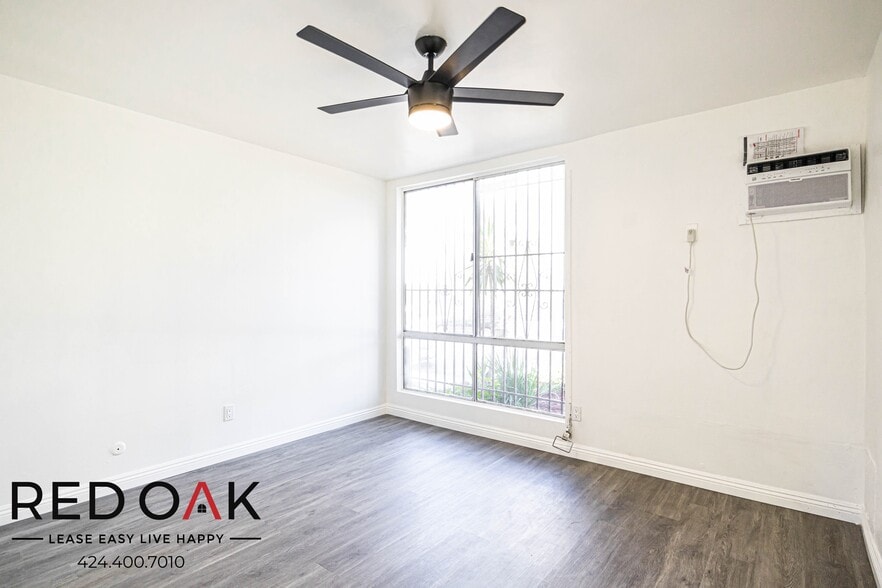 Building Photo - 10810 Sarah St