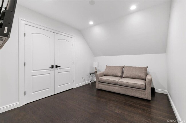 Building Photo - 19 W Tiana Rd