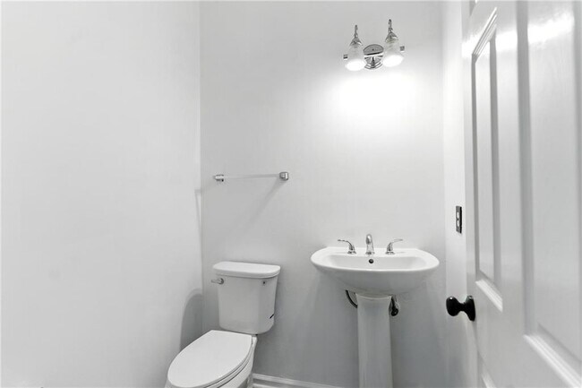 Building Photo - 3625 Cherry Ridge Blvd