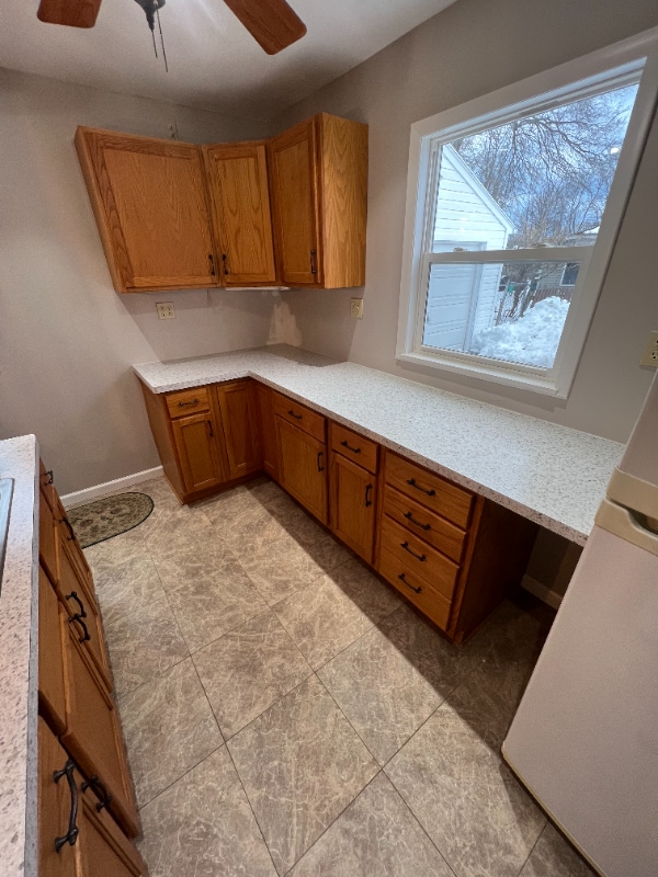 Building Photo - 209 Iroquois St