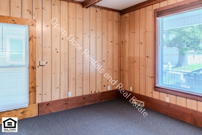Building Photo - 3112 Thompson Ave