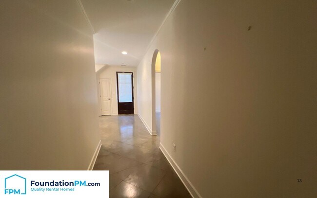 Building Photo - 764 Echles St