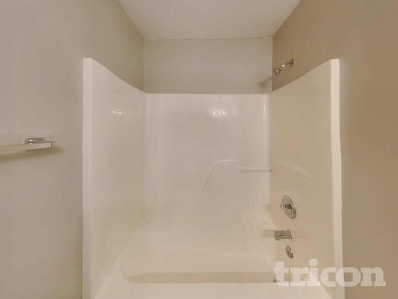 Building Photo - 4964 Wheat Dr SW