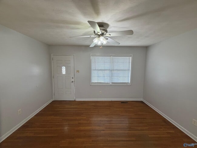 Building Photo - 756 Morris St SW