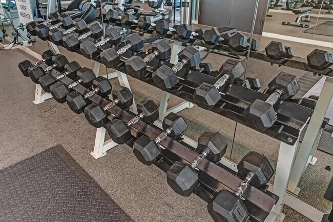 Building Photo - 2889 McFarlane Rd