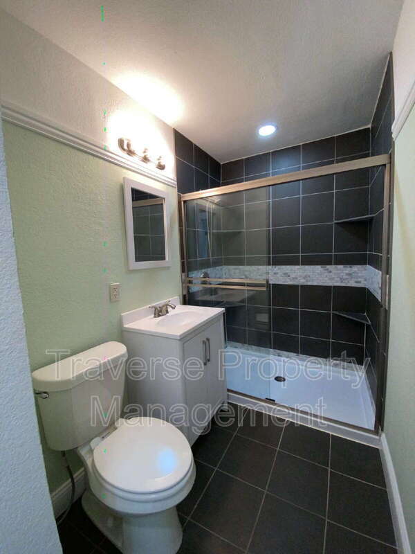 Building Photo - 145 Gordon Dr