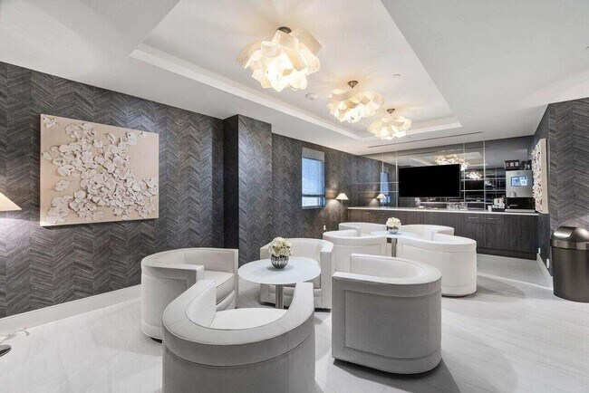 Building Photo - 155 E Boca Raton Rd