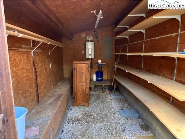 Building Photo - 329 Ballou Mills Rd