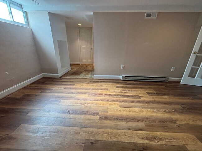 Building Photo - 3479 Overbrook Dr