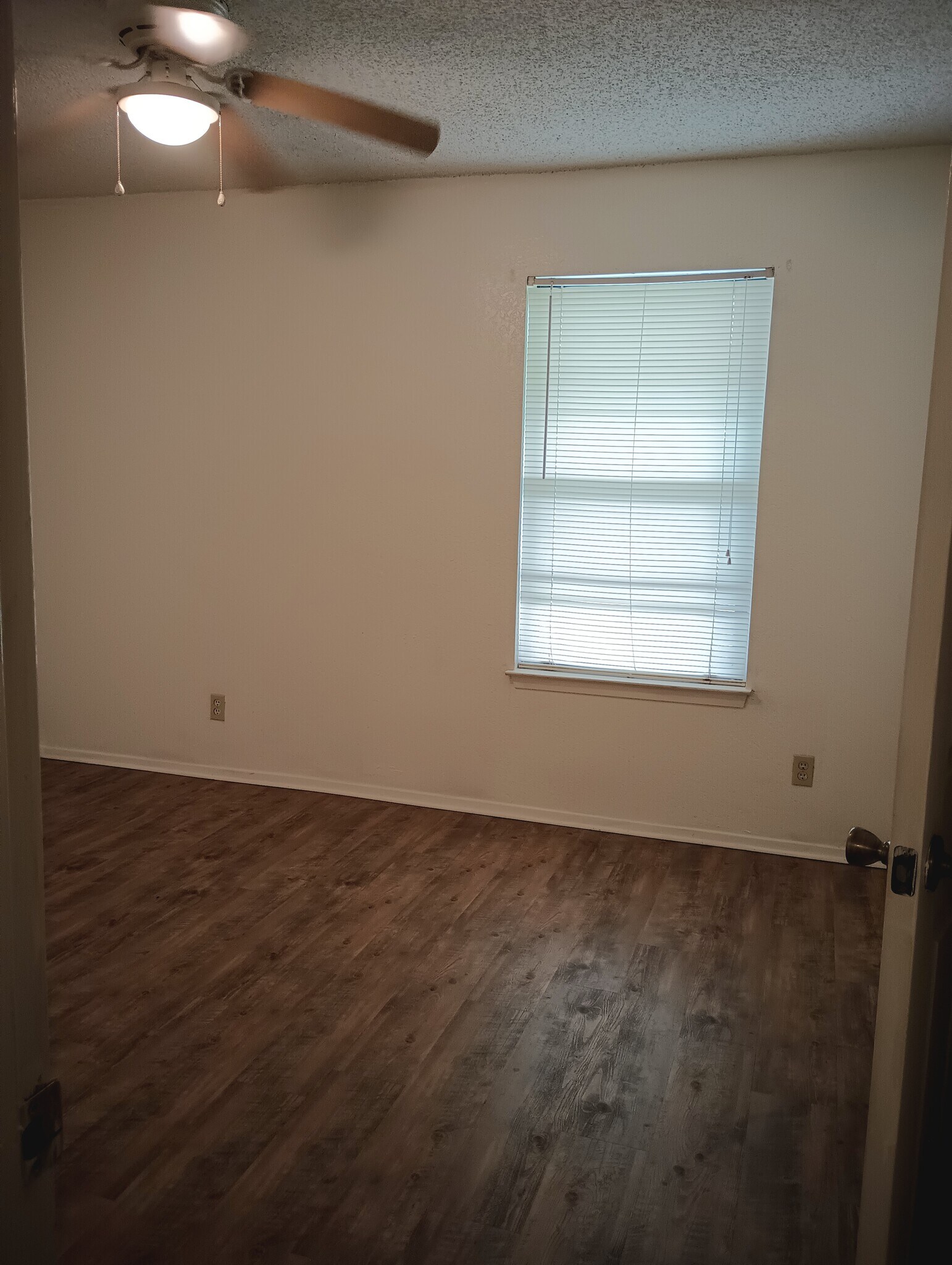 Building Photo - 1405 Chapelwood Dr