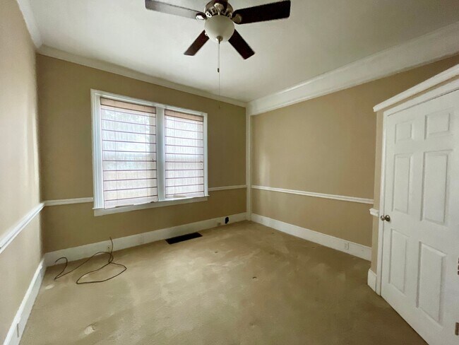 Building Photo - Olympia