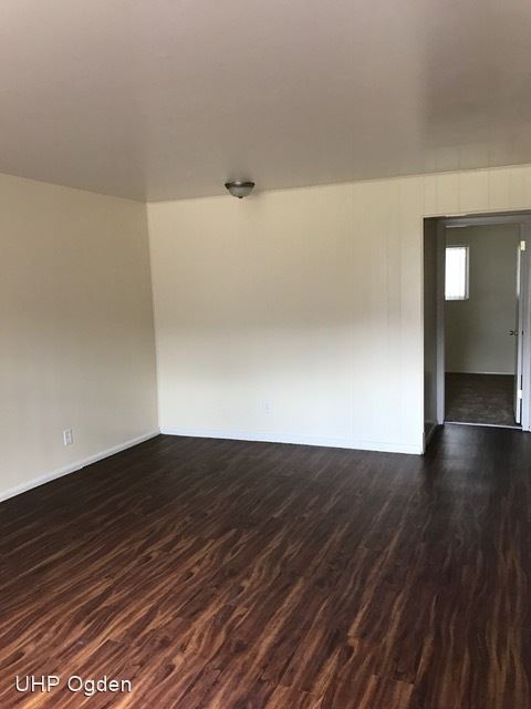 Building Photo - 1280-1298 E 5825 S