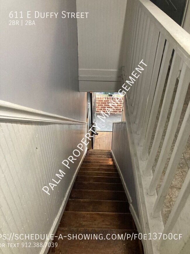 Building Photo - MOVE IN SPECIAL $250.00 OFF 1st Month's Rent- 2 bedroom, 1.5 bath apartment with W/D unit and sha...