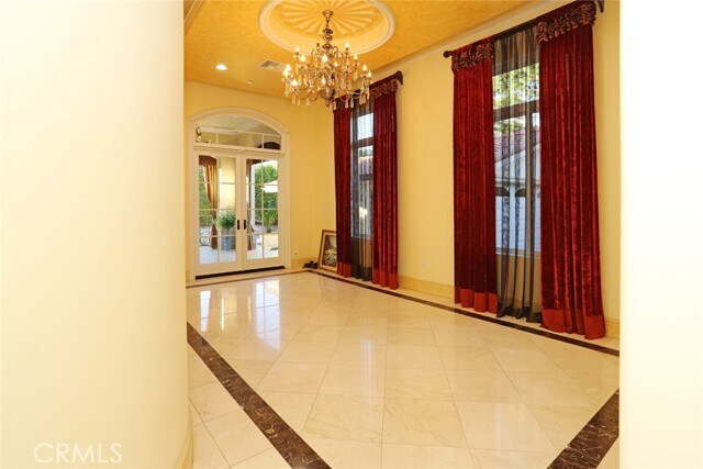 Building Photo - 831 E Orange Grove Ave