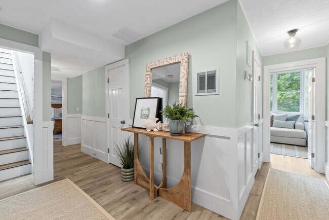 Building Photo - 65 Starboard Ln