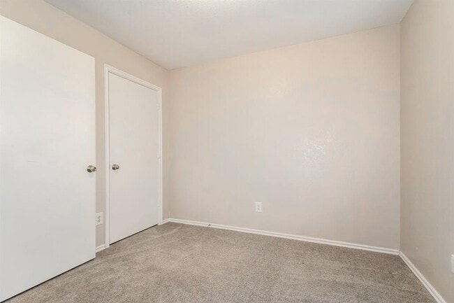 Building Photo - 2624 Briar Patch Way