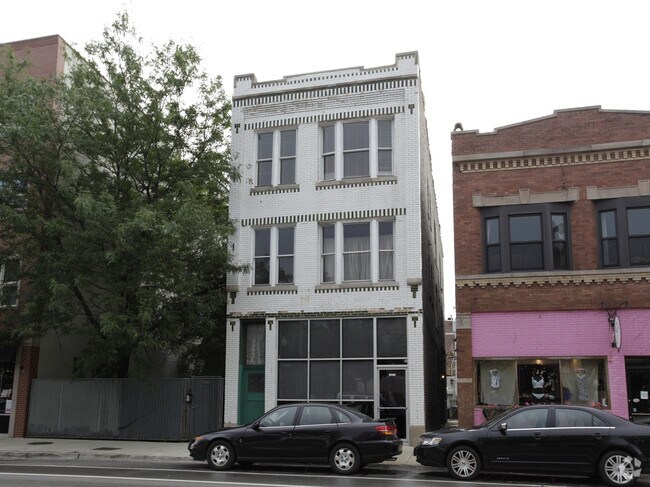 Building Photo - 2135 N Damen Ave