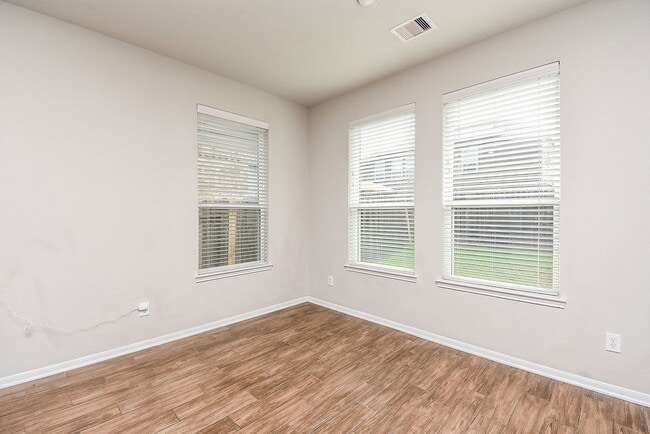 Building Photo - 4442 Buentello Dr