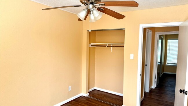 Building Photo - 12404 Windjammer St
